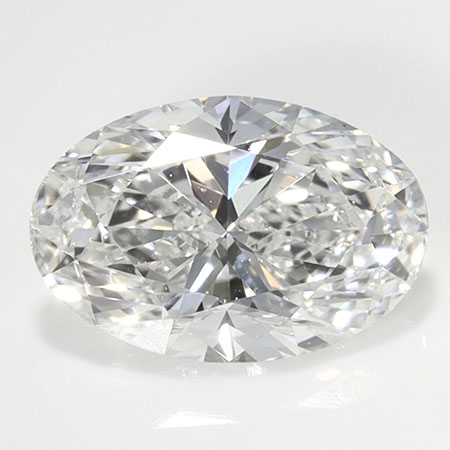 0.70 ct Oval Natural Diamond : F / SI1