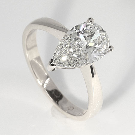 14K White Gold Solitaire Ring : 2.00 ct Diamond