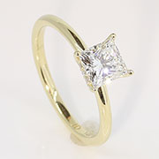 14K Yellow Gold 1.06cttw Diamond Ring